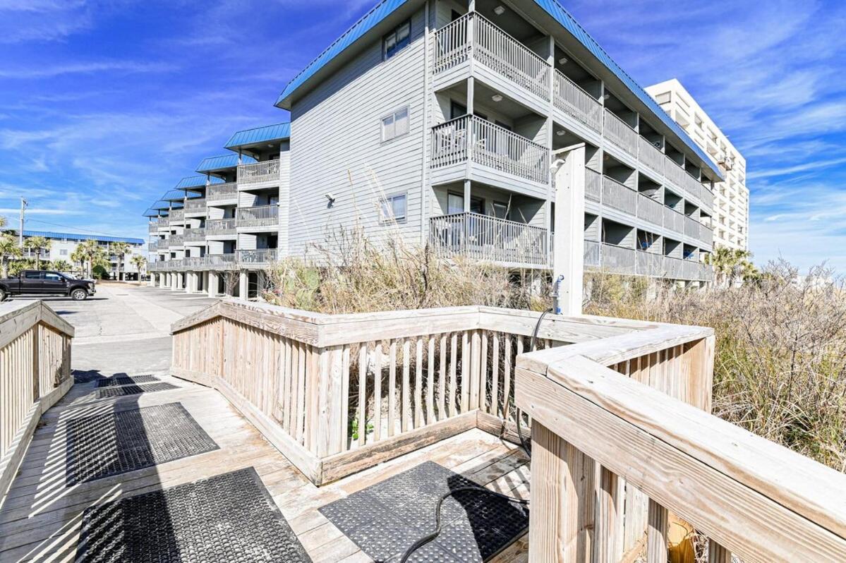 The Salty Turtle All New Modern Oceanfront Condo W Pool Myrtle Beach Exterior photo